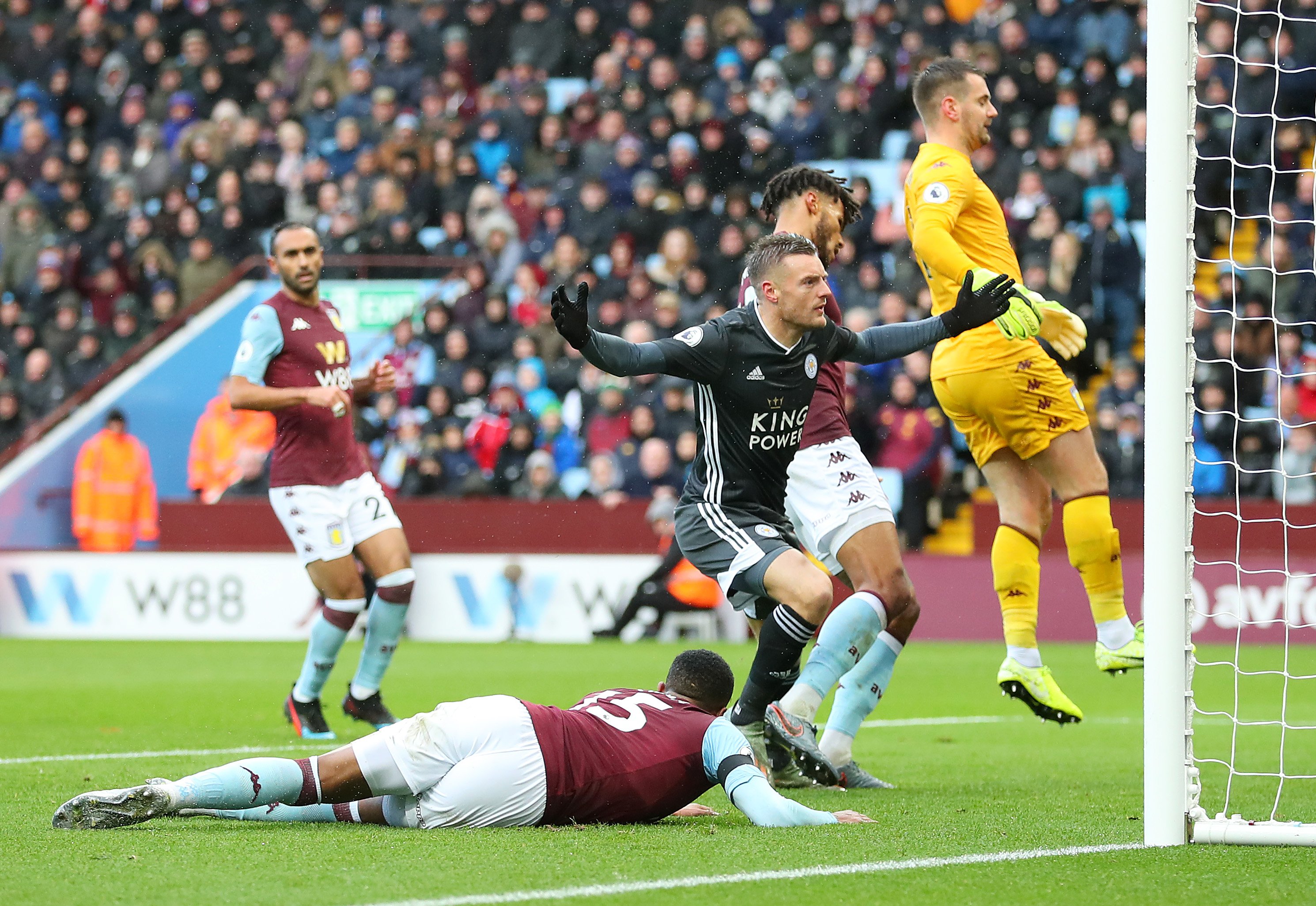 尴尬局面的 尴尬局面的