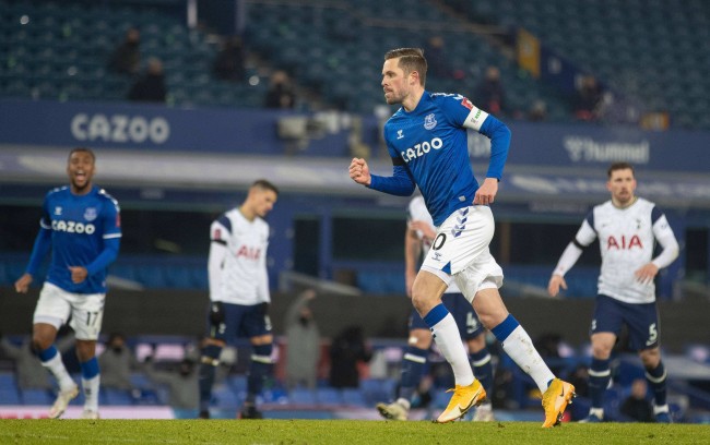 并最终以出 并最终以出